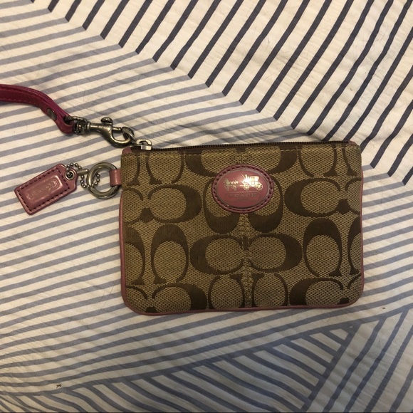 Coach Handbags - Coach Wristlet Coach Handbags - Coach Wristlet